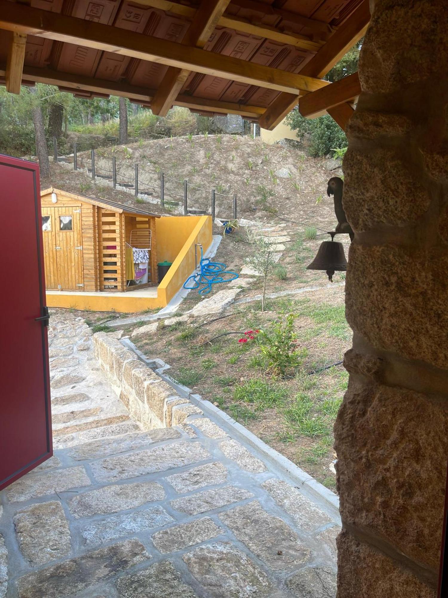 Nascente, Place In Nature Next To A Waterfall Loureiro  Esterno foto